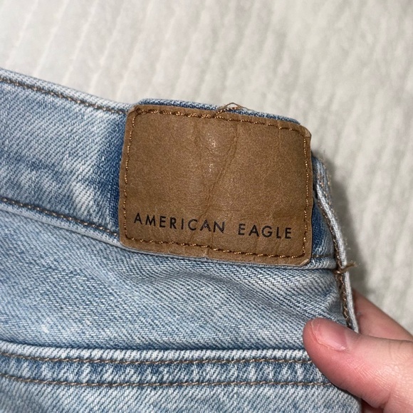 American Eagle Baggy Jeans - Light Wash - Size 8 - Picture 4 of 6